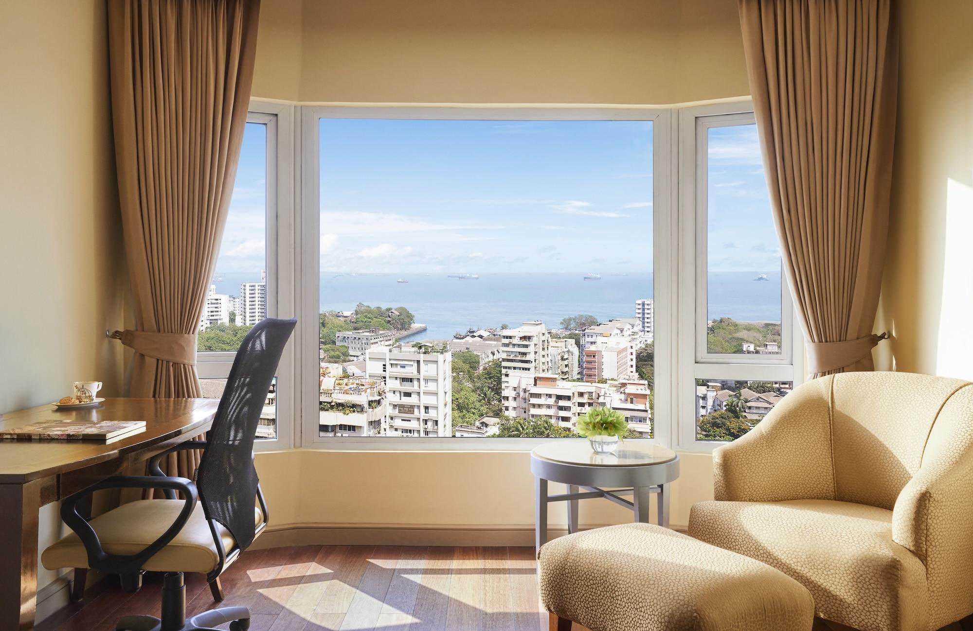 فندق بريزيدنت - آي إتش سي إل سيليكشنز مومباي المظهر الخارجي الصورة A room at the hotel