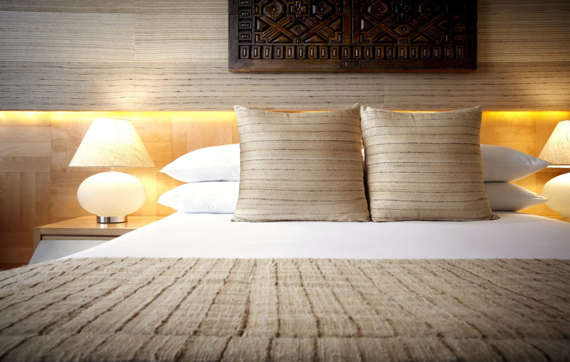 فندق بريزيدنت - آي إتش سي إل سيليكشنز مومباي المظهر الخارجي الصورة A bedroom at the hotel