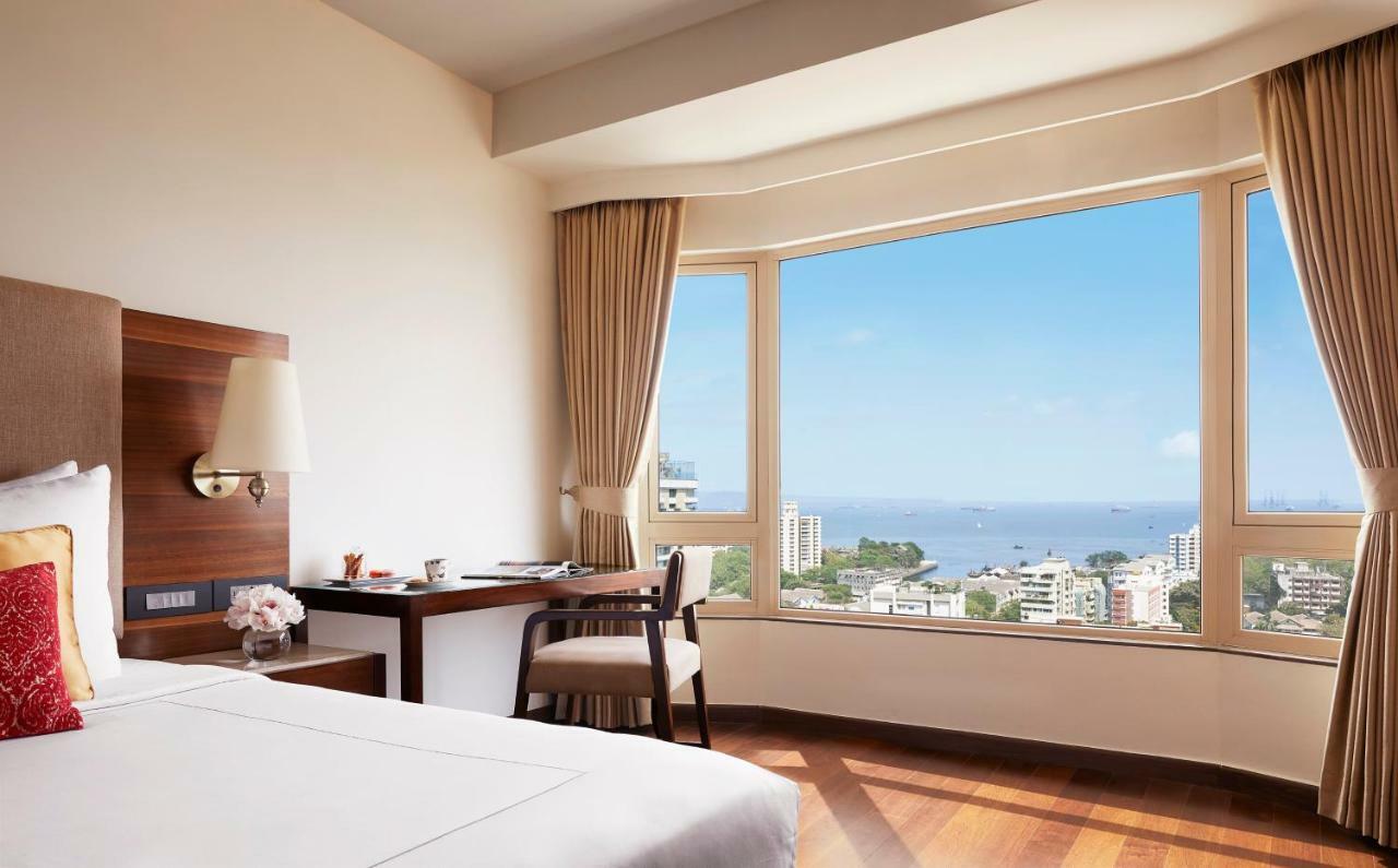 فندق بريزيدنت - آي إتش سي إل سيليكشنز مومباي المظهر الخارجي الصورة A room at the hotel