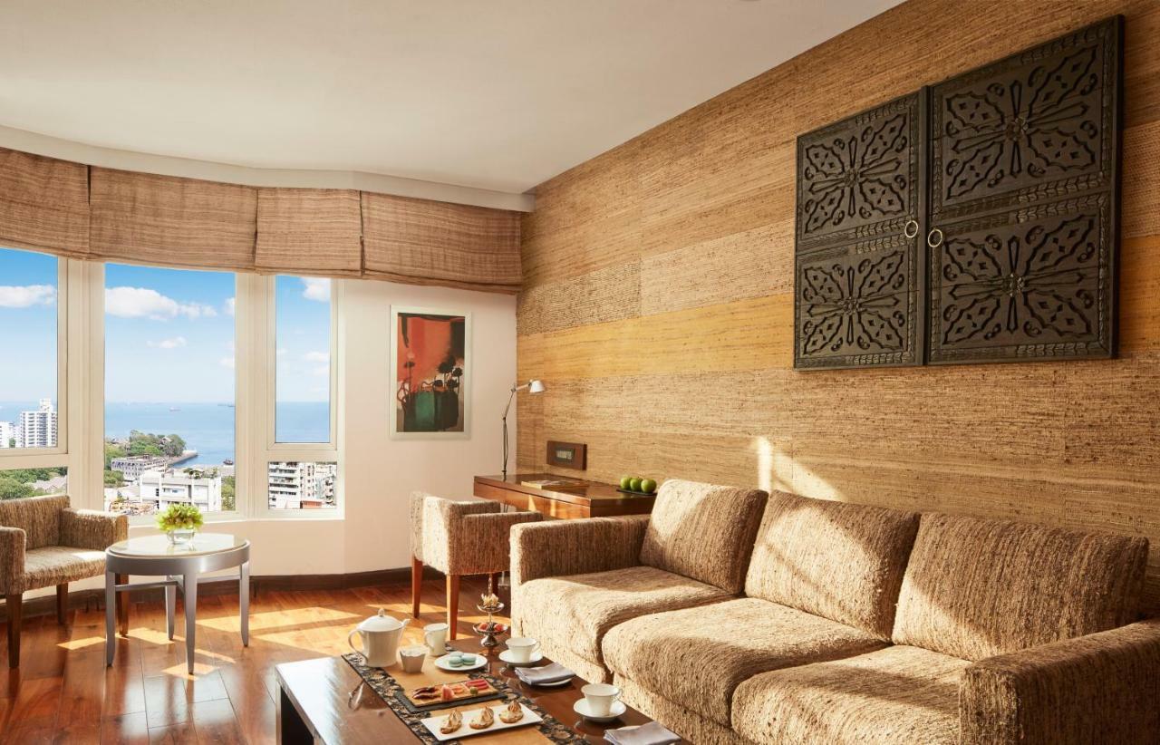 فندق بريزيدنت - آي إتش سي إل سيليكشنز مومباي المظهر الخارجي الصورة A living room